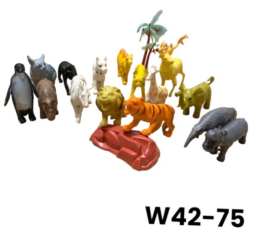 W42-75 مجسمات غابه
